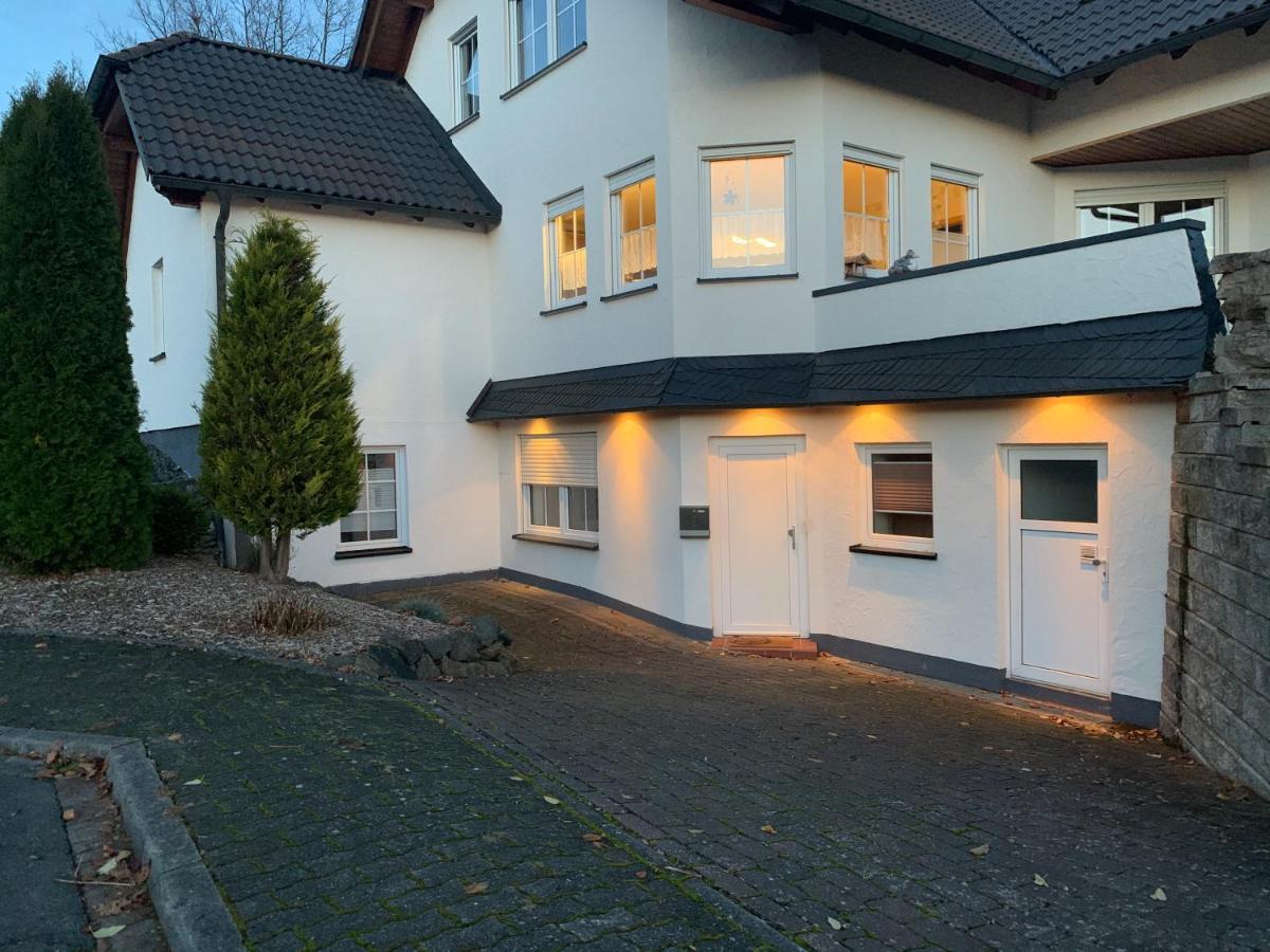 Aktiv-Ferienwohnung "Snow & Bike"- Zentral Zwischen Winterberg Und Willingen 外观 照片